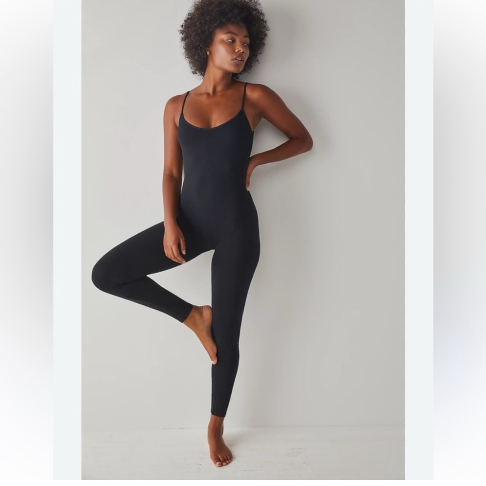 Black Sleeveless Bodysuit